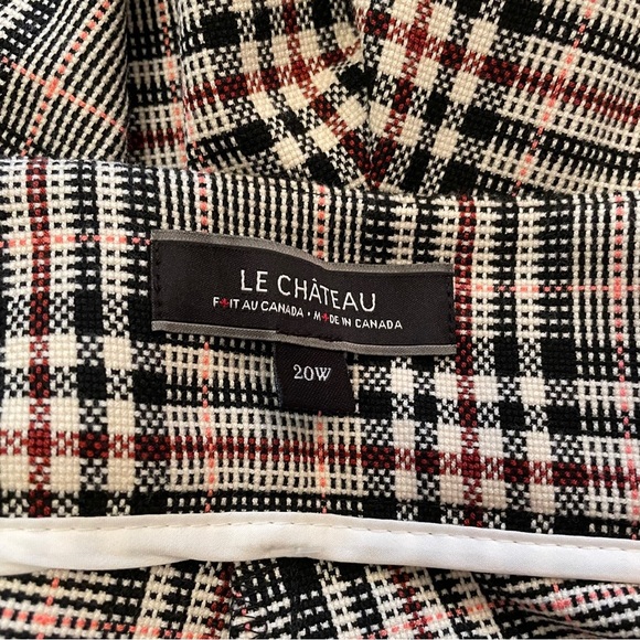 Le Chateau Slim Fit Leg-Sits below Belly button - Size 20W-Pull on pants-NWT - Picture 12 of 13